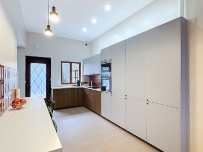 Immeuble de coliving clé en main – 6 chambres – Entièrement rénové