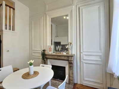 Immeuble avec bureaux et 3 appartements  Lille, rare