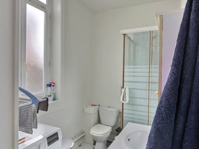Immeuble avec bureaux et 3 appartements  Lille, rare