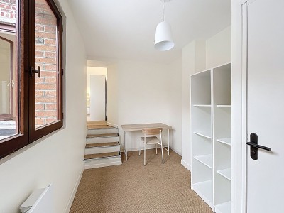 STUDIO A LOUER - LILLE J B LEBAS - 25.66 m2 - 869€ charges comprises par mois