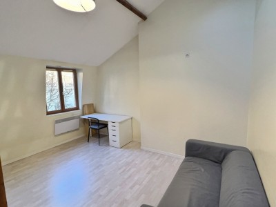 STUDIO A LOUER - LILLE REPUBLIQUE - 21.87 m2 - 590€ charges comprises par mois