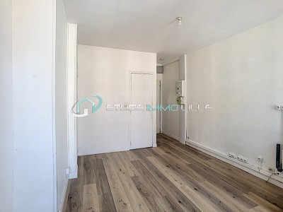 STUDIO - LILLE SEBASTOPOL - 17.8 m2 - LOUÉ