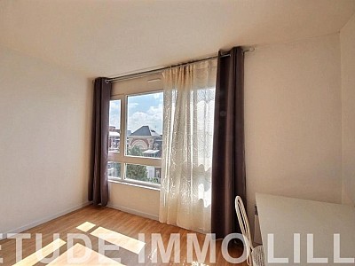 STUDIO AVEC PARKING* A LOUER - LILLE VAUBAN - 26.81 m2 - 615€ charges comprises par mois
