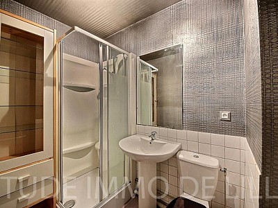 STUDIO A LOUER - LILLE VAUBAN - 27 m2 - 490 € charges comprises par mois