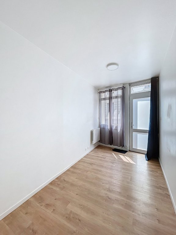 STUDIO* - LILLE VIEUX LILLE - 17.26 m2 - LOU&Eacute;