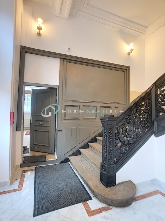 STUDIO* - VIEUX LILLE - 32.17 m2 - 627 &euro; charges comprises par mois