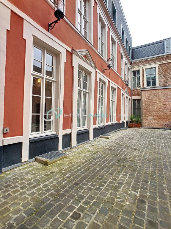 STUDIO* - VIEUX LILLE - 32.17 m2 - 627 &euro; charges comprises par mois
