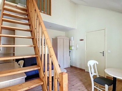 Studio 21 m avec mezzanine  Dernier tage, meubl