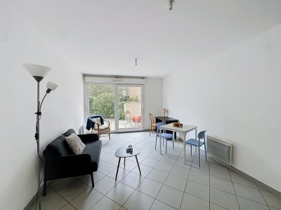 Appartement T2 avec terrasse, résidence sécurisée, au calme,