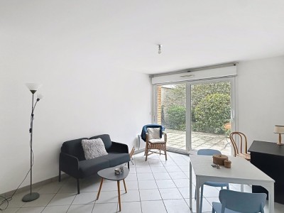 Appartement T2 avec terrasse, résidence sécurisée, au calme,