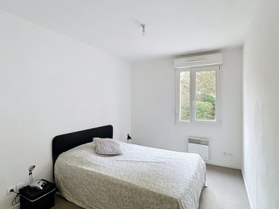Appartement T2 avec terrasse, résidence sécurisée, au calme,