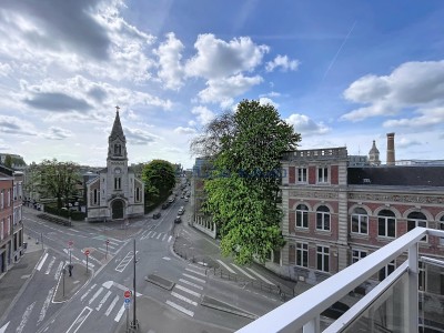 T2 à vendre Lille République Beaux-Arts dernier étage lumineux parking cave