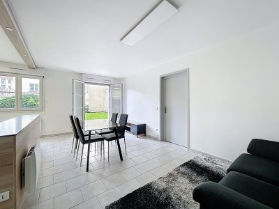 T2 45 m Lille  Terrasse privative, garage, prs de la Catho