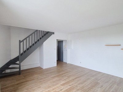 Type 2 coup de coeur St Maur avec parking couvert. A VENDRE - LILLE SAINT MAUR - 50.03 m2 - 214 500 €