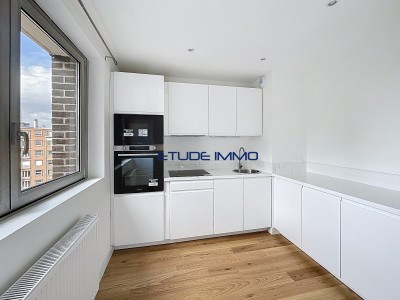 Appartement T2 rénové – 50 m² – Dernier étage – Proche métro