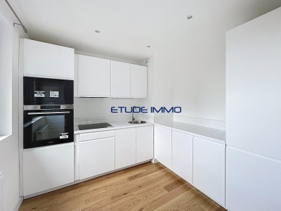 Appartement T2 rénové – 50 m² – Dernier étage – Proche métro