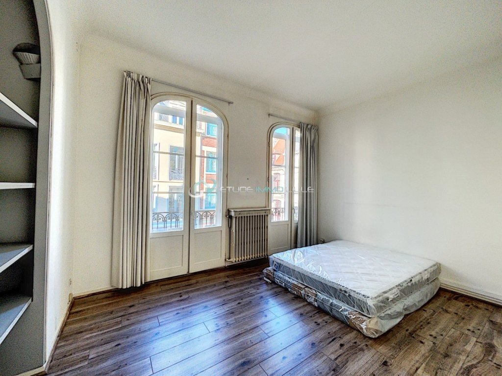 APPARTEMENT T3 A LOUER LILLE VIEUX LILLE 85 m2 1 690 € charges