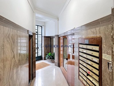 Type 3 avec grenier et cave - Hyper centre A VENDRE - LILLE LIBERTE - 65.5 m2 - 247 000 &euro;