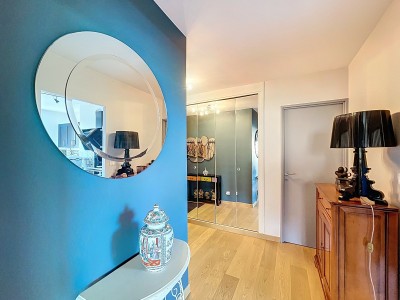 Appartement T3 80 m avec balcon sud  Dernier tage - pkg