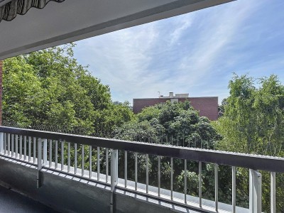 Appartement T3 80 m avec balcon sud  Dernier tage - pkg
