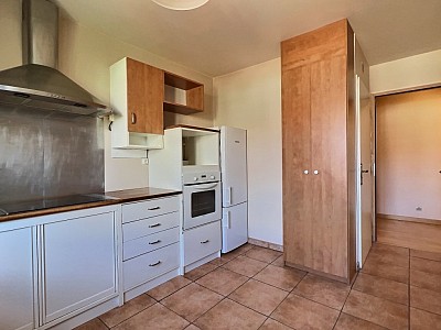 APPARTEMENT T4 A LOUER - LILLE VAUBAN PORT DE LILLE - 95.58 m2 - 1 449 € charges comprises par mois