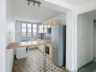 APPARTEMENT T4 A VENDRE - LILLE GRAND PALAIS - 80 m2 - 232000€