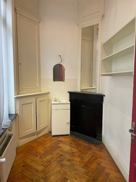 BUREAU A LOUER - LILLE VAUBAN - 7 m2 - 230�&euro; HC par mois