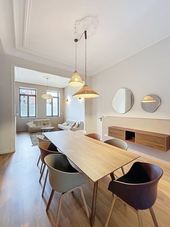 Maison rénovée 200 m² à Lille - 6 chambres et potentiel locatif
