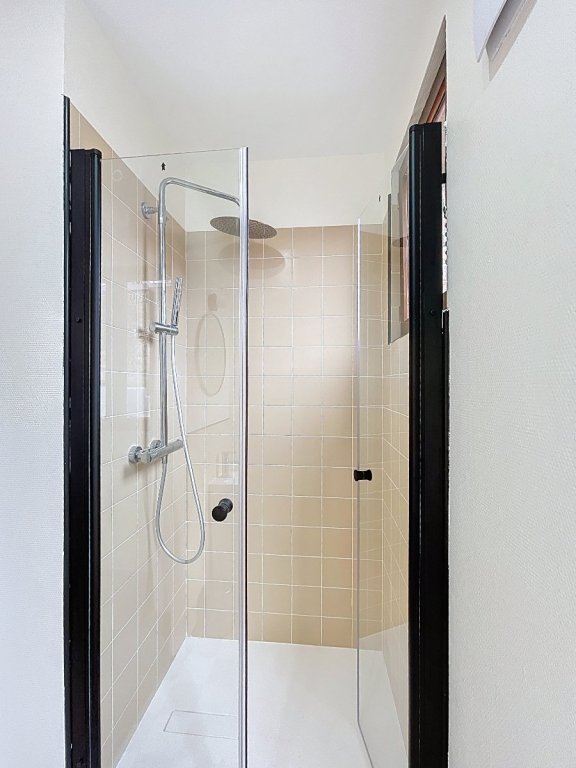 Maison rénovée 200 m² à Lille - 6 chambres et potentiel locatif