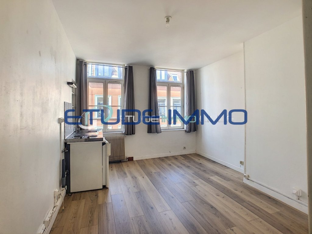 STUDIO - LILLE SEBASTOPOL - 17.8 m2 - LOU&Eacute;
