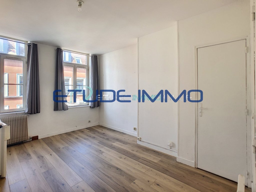 STUDIO - LILLE SEBASTOPOL - 17.8 m2 - LOU&Eacute;