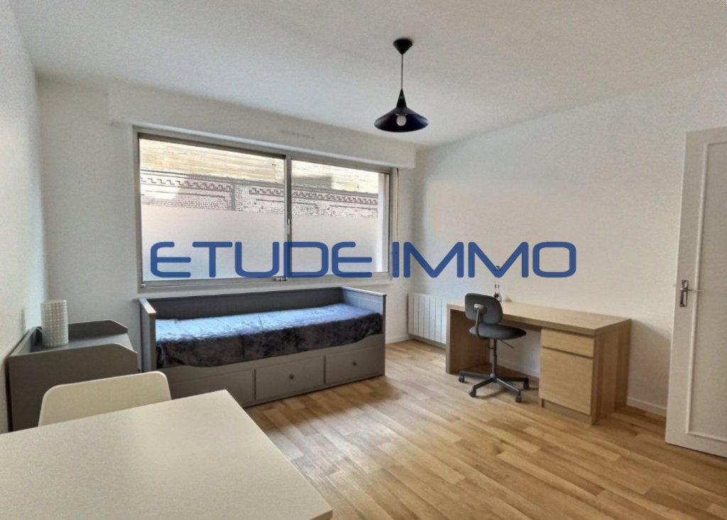 STUDIO A LOUER - LILLE VAUBAN - 25.35 m2 - 625 &euro; charges comprises par mois