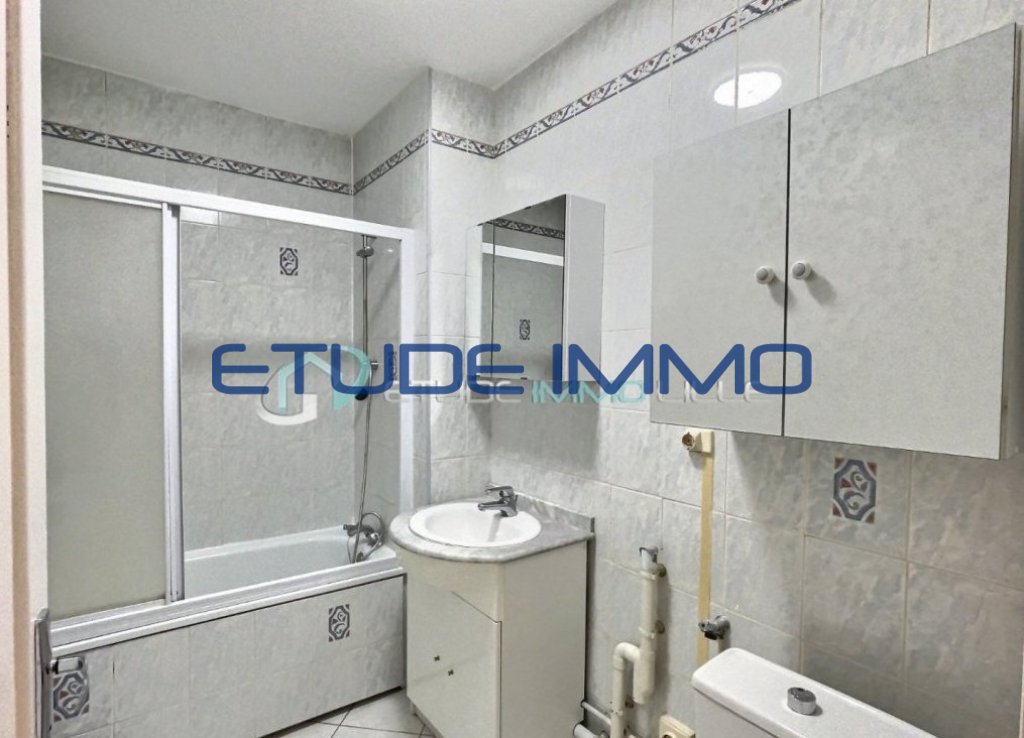 STUDIO A LOUER - LILLE VAUBAN - 25.35 m2 - 625 &euro; charges comprises par mois