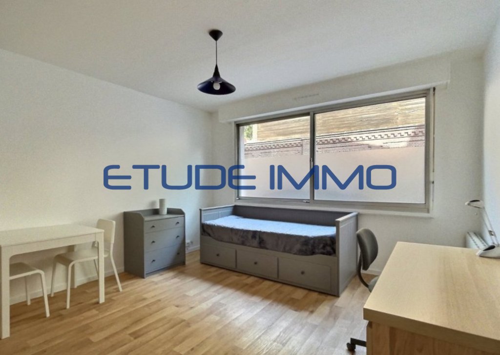 STUDIO A LOUER - LILLE VAUBAN - 25.35 m2 - 625 &euro; charges comprises par mois