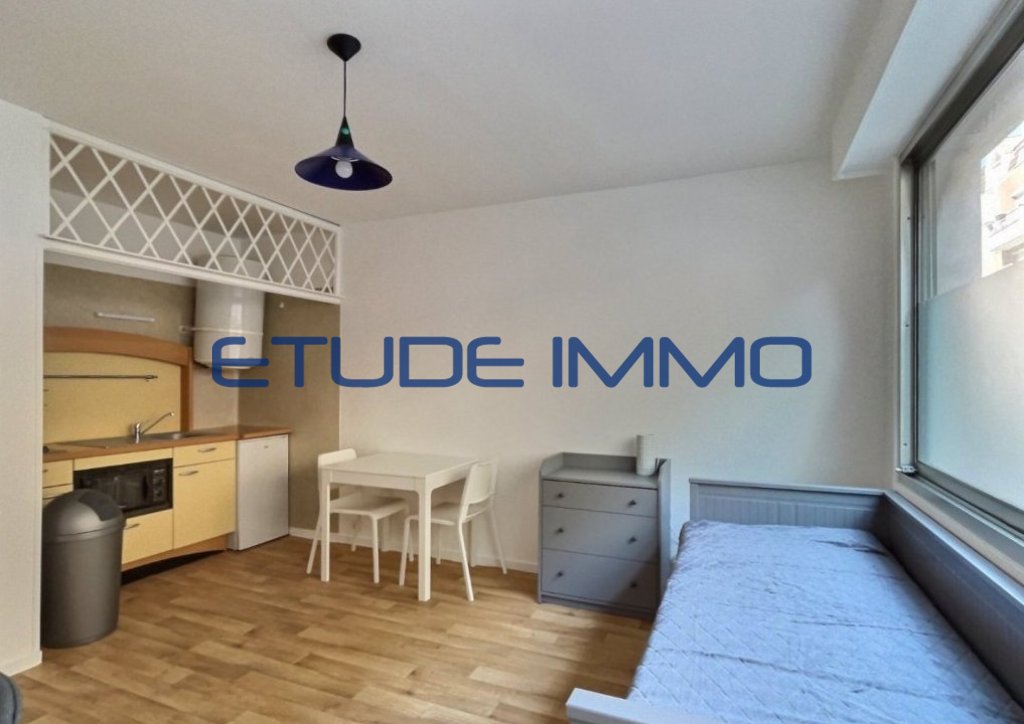 STUDIO A LOUER - LILLE VAUBAN - 25.35 m2 - 625 &euro; charges comprises par mois
