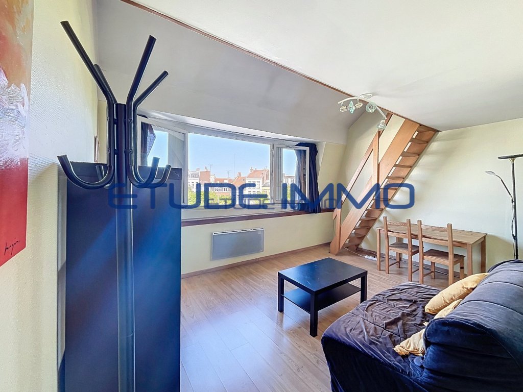 Lille Solférino – T1 lumineux dernier étage – 28,5 m² Carrez / 38 m² au sol