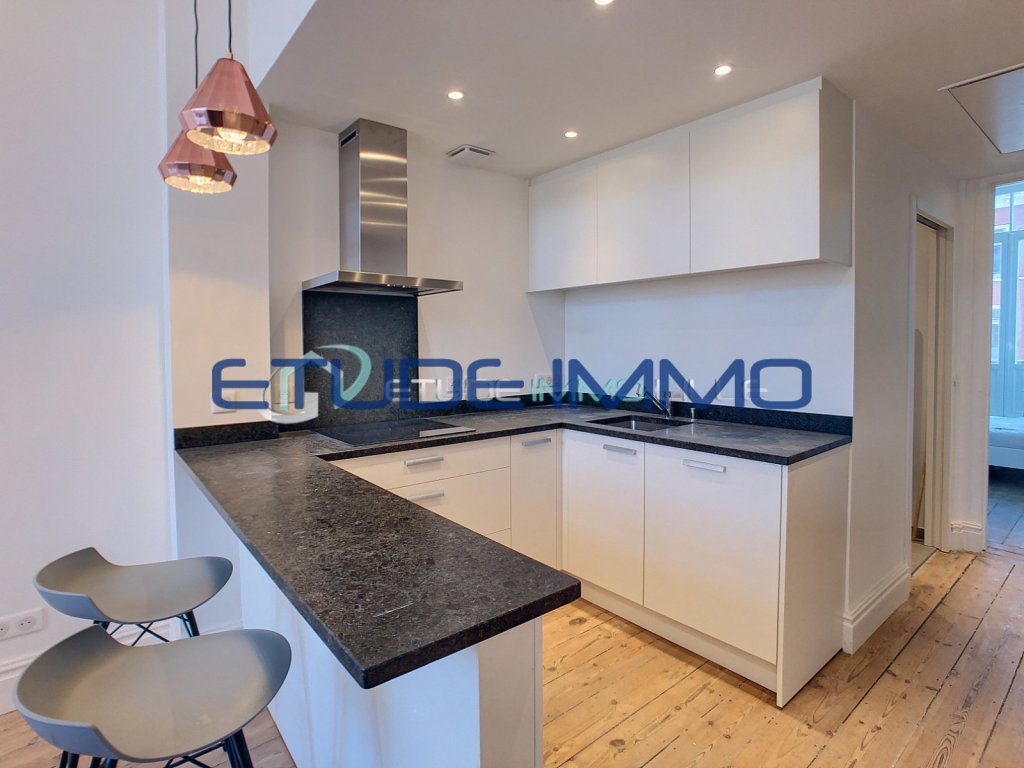 APPARTEMENT T2 A LOUER - LILLE SOLFERINO SACRE COEUR - 40 m2 - 850�&euro; charges comprises par mois