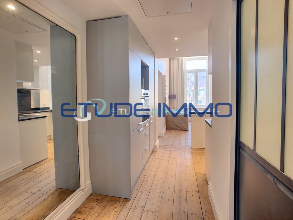 APPARTEMENT T2 A LOUER - LILLE SOLFERINO SACRE COEUR - 40 m2 - 850�&euro; charges comprises par mois