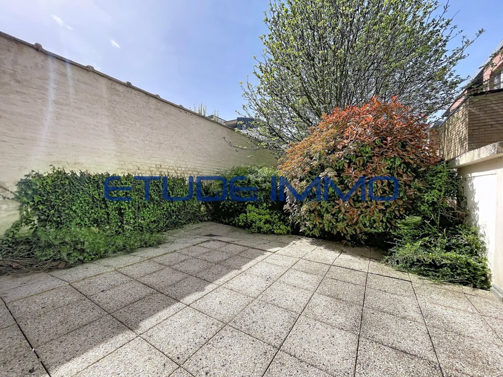Appartement T2 avec terrasse, résidence sécurisée, au calme,