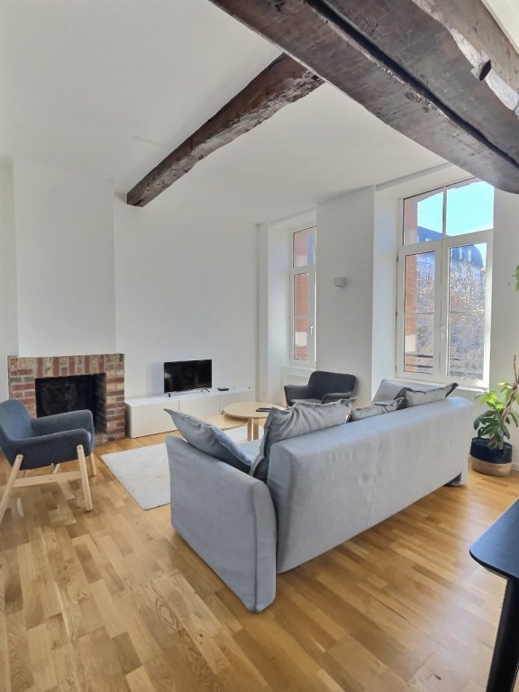 T2 de 45 m  Emplacement d exception  deux pas de la Grand-Place