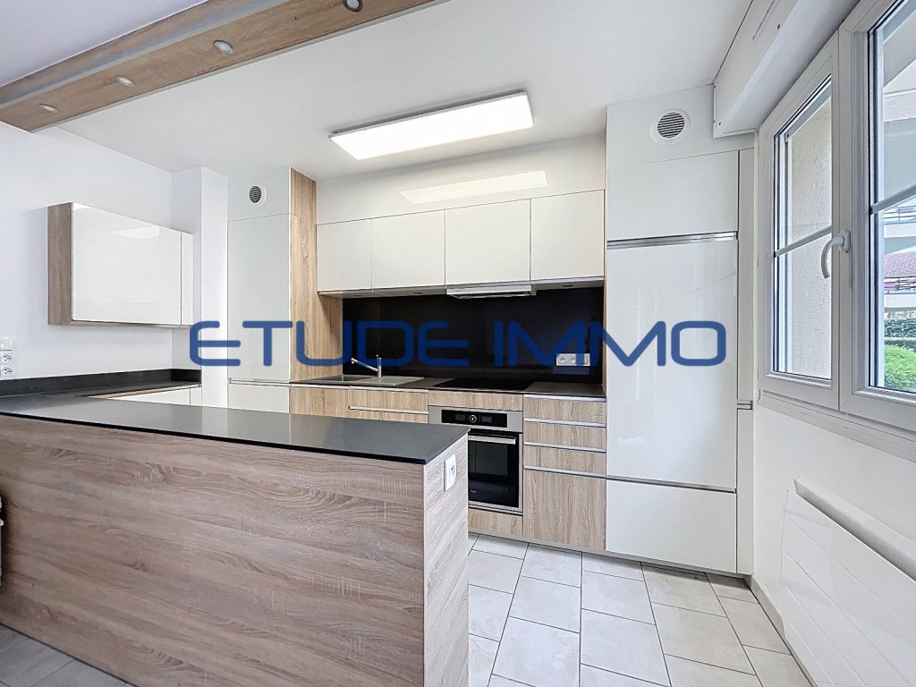 T2 45 m² Lille – Terrasse privative, garage, près de la Catho