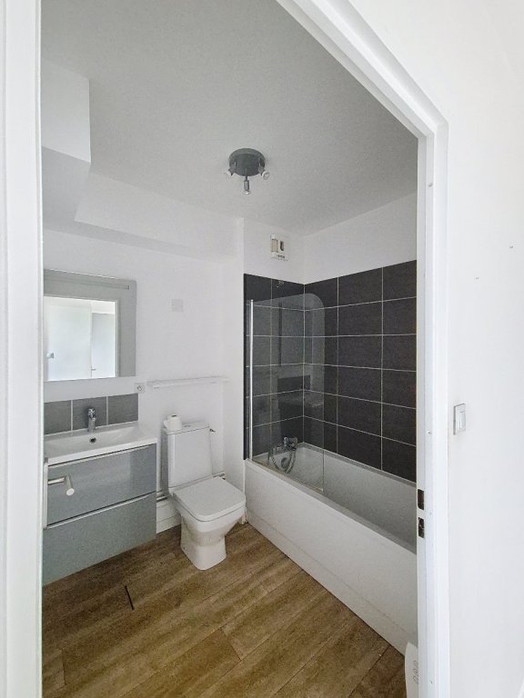 Type 2 coup de coeur St Maur avec parking couvert. A VENDRE - LILLE SAINT MAUR - 50.03 m2 - 214 500 €