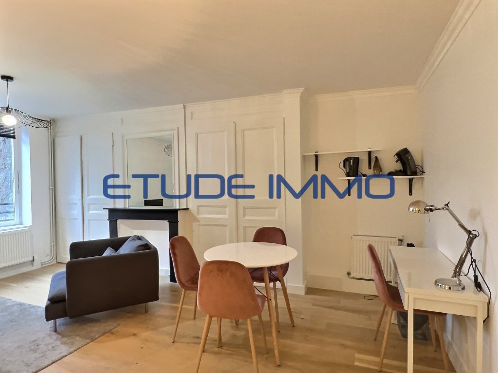 T2 1er étage  BAT B A VENDRE - LILLE SEBASTOPOL - 37.25 m2 - 199 500 &euro;
