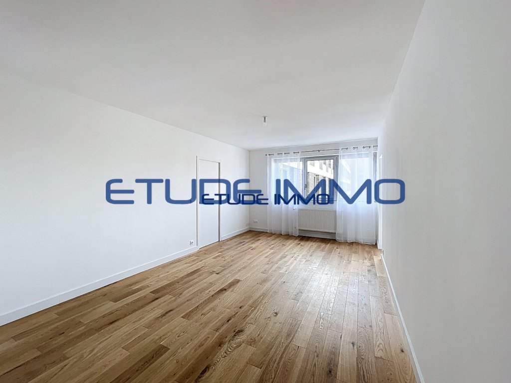 Appartement T2 r�nov� � 50 m� � Dernier �tage � Proche m�tro
