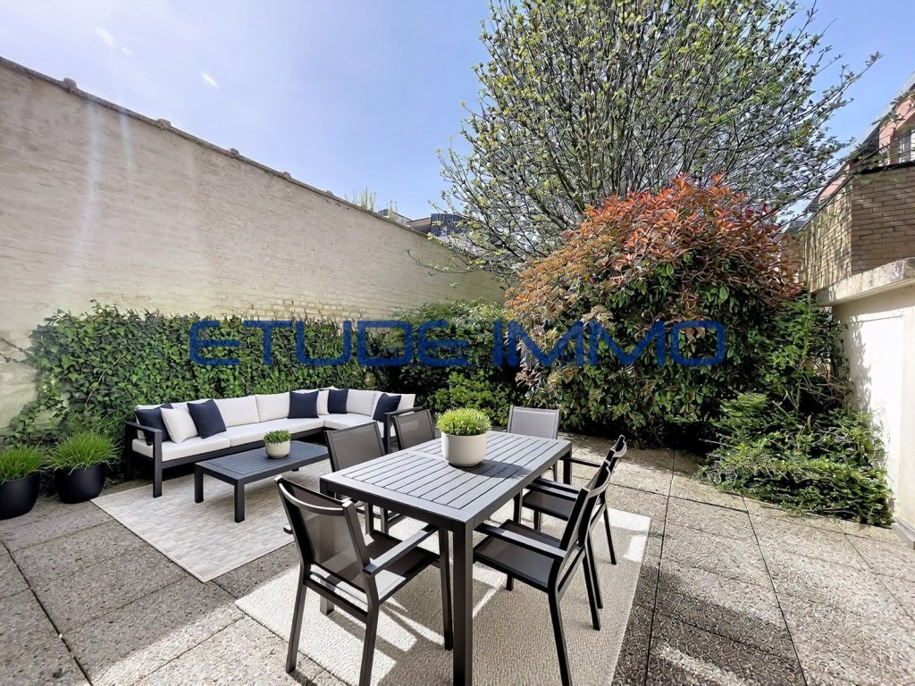 Appartement T2 avec terrasse, r�sidence s�curis�e, au calme, box en sous-sol