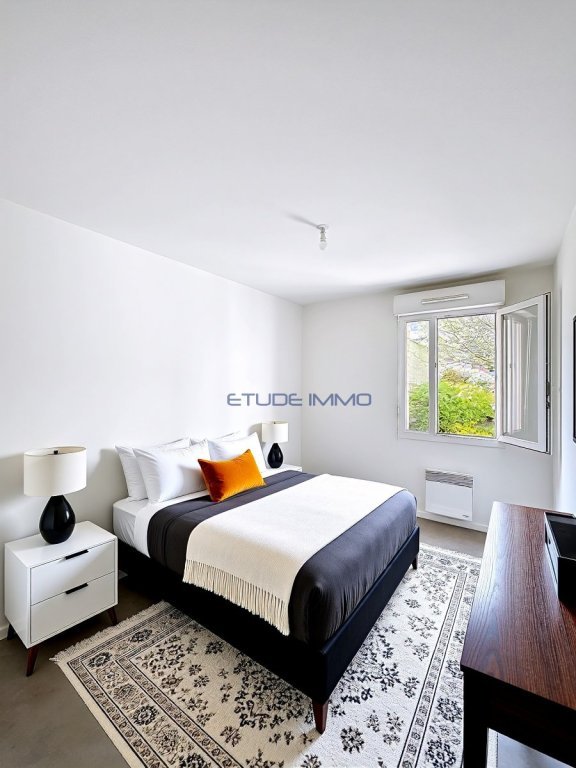 Appartement T2 avec terrasse, r�sidence s�curis�e, au calme, box en sous-sol