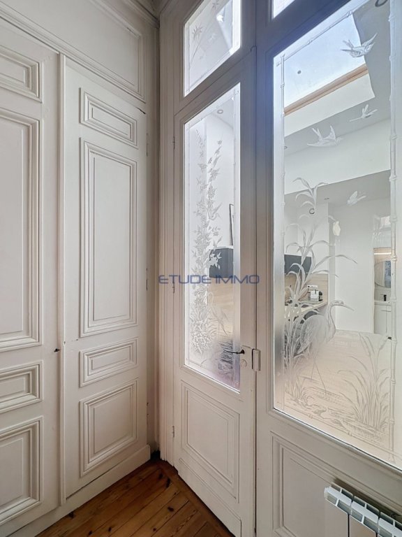 EXCLUSIF VAUBAN CATHO BEAU T2 DE CHARME