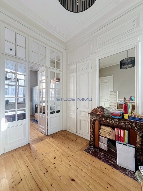 EXCLUSIF VAUBAN CATHO BEAU T2 DE CHARME