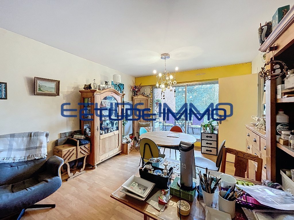 TYPE 2 LOOS PARC DU CHATEAU AVEC PARKING ET BALCON