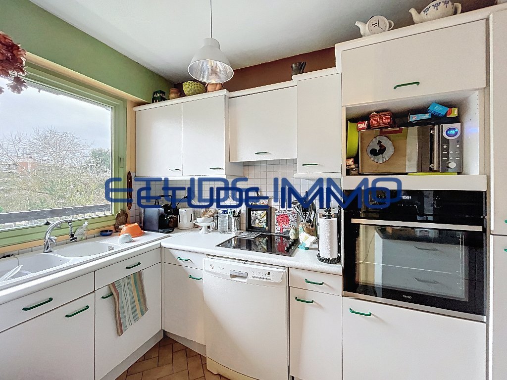 TYPE 2 LOOS PARC DU CHATEAU AVEC PARKING ET BALCON